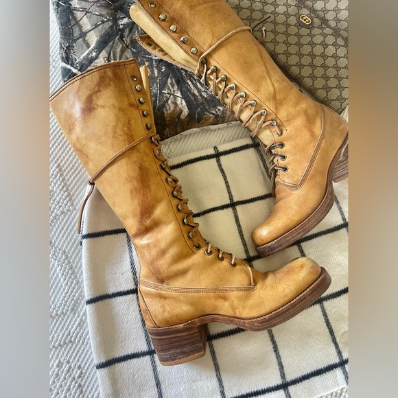 FRYE | Lace Up Banana Campus Boots - Picture 3 of 8